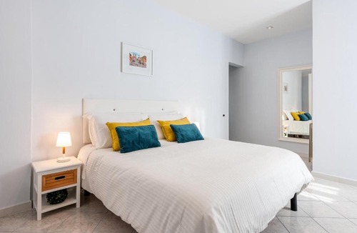 Rione III Colonna Apartment | Luxury Penthouse Barberini - Spanish Steps
