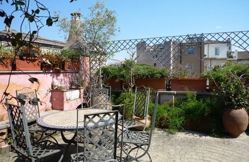Rione VII Regola Apartment | luxury penthouse in the heart of Rome with two terrific terraces on the domes