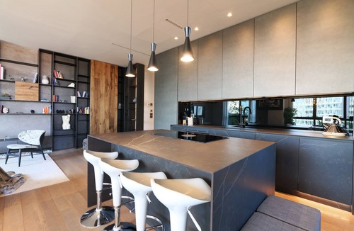 Centro Direzionale Apartment | Luxury Suite in bosco Verticale Milano Isola