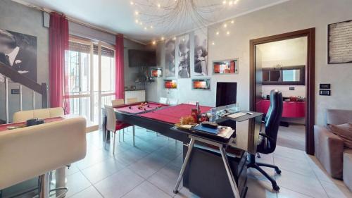 Settimo Torinese Apartment | Luxury Suite