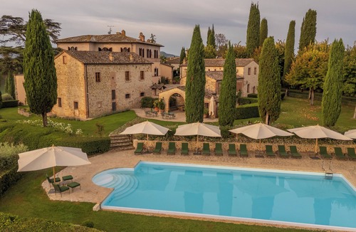 Collalto Villa | Luxury Tuscan Villa Collalto with 6,13 or 18 rooms Perfect for Exclusive Events