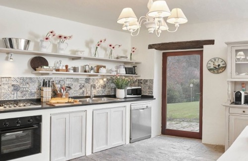 Montelaguardia Villa | Luxury villa inside a big estate. Airco, heated pool