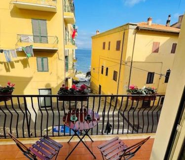 Porto Santo Stefano House | Maddy house - 50 mt dal mare