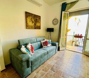 Porto Santo Stefano House | Maddy house - 50 mt dal mare