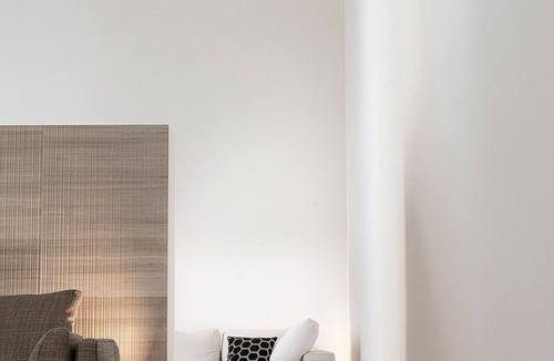 Rome City Centre Apartment | Magnificent apartment in XVI century building.