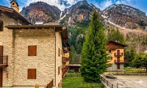 Pallusieux Apartment | Maison des Alpes vicino alle Terme e a Courmayeur