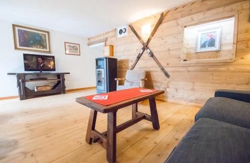 Courmayeur Apartment | Maison Glarey Courmayeur CIR VdA 0023