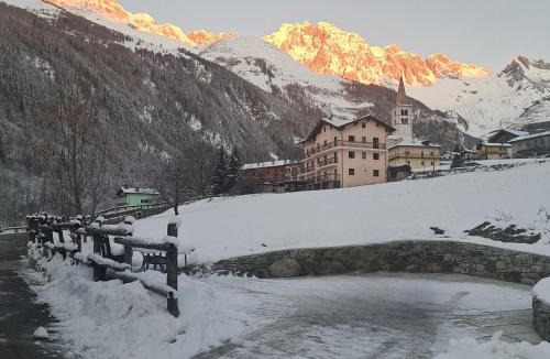 Ollomont Apartment | Maisonnette de montagne