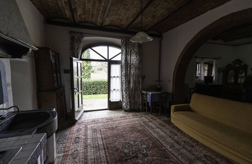 Montiano Apartment | Manor house + studio apartment