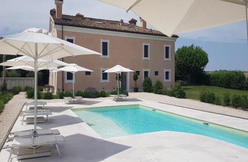Monsano Villa | Manor in Marche with Pool near Adriatic