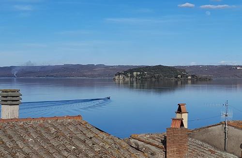 Marta Apartment | Mansarda sul Lago a Marta