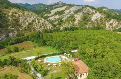 Apecchio House | Mansion in Apecchio near Lake and Pool