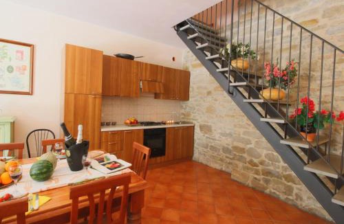 Apecchio House | Mansion in Apecchio near Lake and Pool