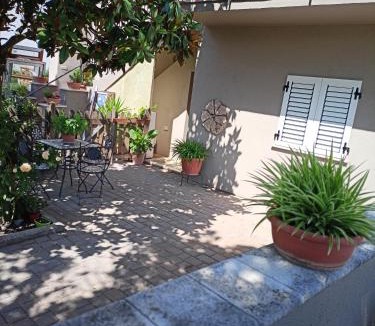 Foligno Apartment | Marco - camere con bagno privato vicino al centro