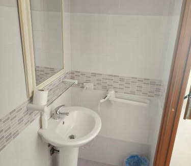 Foligno Apartment | Marco - camere con bagno privato vicino al centro