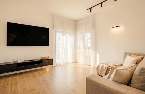 Torre a Mare Apartment | MareVista - Private Garden & Parking