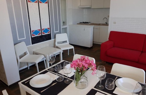 Marotta Apartment | Marotta, 50 mt dal mare, Sea & City Apartments, Sea&Business, Clima, Wi-Fi veloce, parking, 2 camere, 6 letti