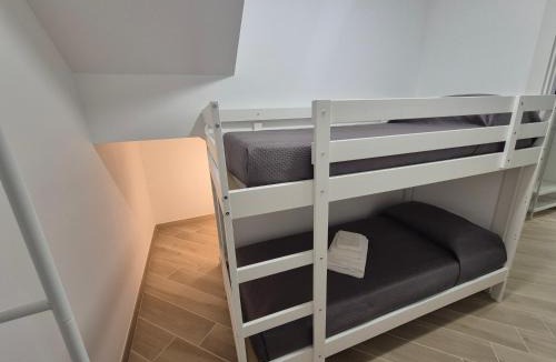 Minturno Apartment | Mary Lou Green Apartment