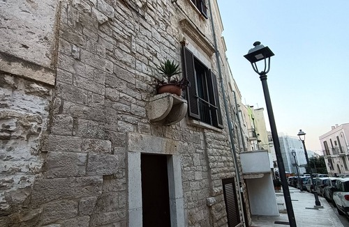 Bisceglie House | Mary's Niche
