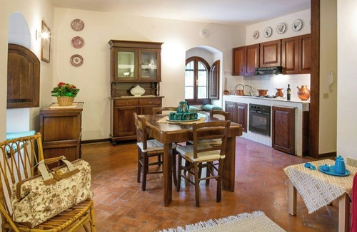 Rasiglia Apartment | Medieval tower with terrace in Rasiglia