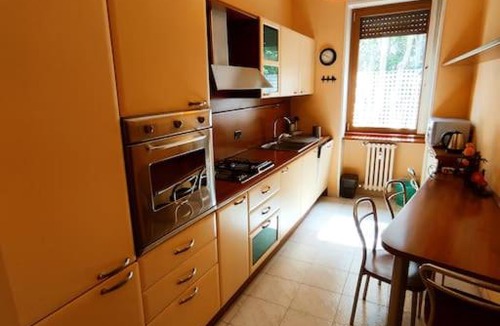 Lambrate Apartment | Mi affaccio sulla piazza
