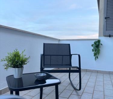 Bellona House | MIALLEGRA Guest House