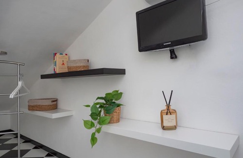Quarto Cagnino Apartment | Milano San Siro sky view posto auto gratuito