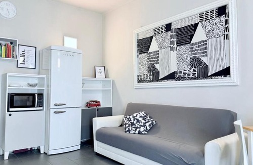 Mirafiori Sud Apartment | Miraflowers Home