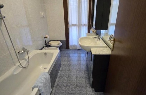 Binasco Apartment | Mirasole Home Casa Vacanze Accogliente a Binasco