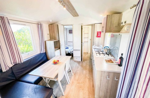 Martinsicuro House | Mobile home with air conditioning, terrace and pool