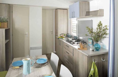 Martinsicuro House | Mobile home with air conditioning, terrace and pool
