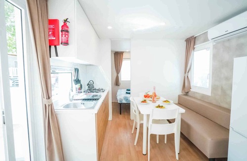 Giulianova House | Mobile home with air conditioning, terrace and pool