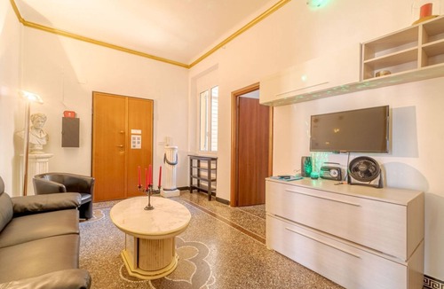 Lagaccio Apartment | Modern and spacious apartment perfect for 4 people is located right above the famous Historic Center of Genoa, the largest in Europe. We are just 7 minutes from the Porto Antico and 4 minutes from Genova Principe station.By staying here, you will have th