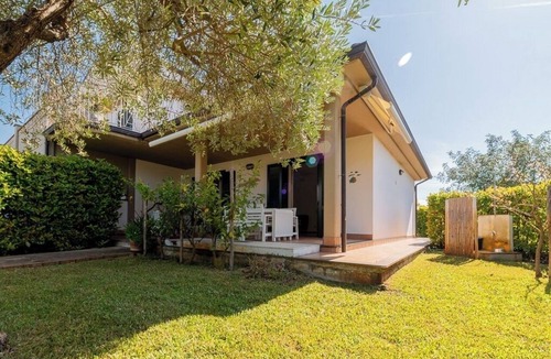 Marina di Casal Velino Villa | Modern detached villa in residential area only 140 mt from the sea.
