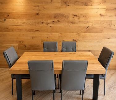 Oulx Apartment | Modern Mountain Apartment a Oulx con parcheggio