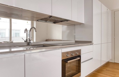 Stadera Apartment | Modern Retreat in the Heart of Milan