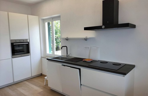 Pomonte Apartment | Modern seaview apartment with 2 bathrooms and beaches just steps away