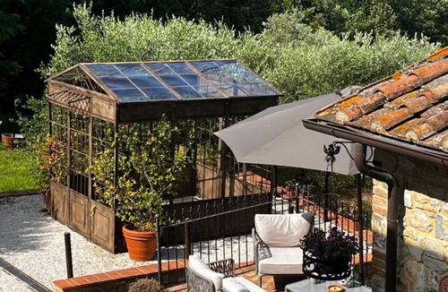 Chianni Bed & Breakfast | Modern Tuscan Escape Podere la Svolta