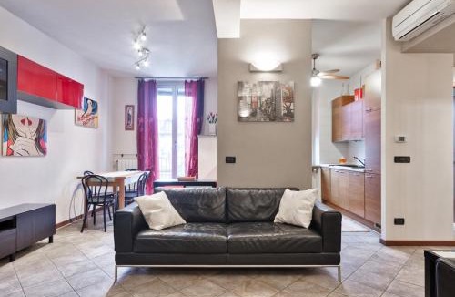 Roman Quarter Apartment | Moleloca - San Tommaso Apartment