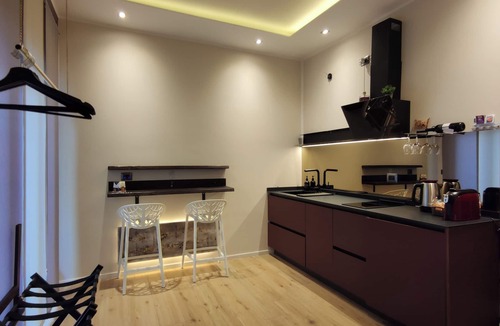 Municipio 2 Apartment | Moma - Design Smart Rooms - Bari Central Station