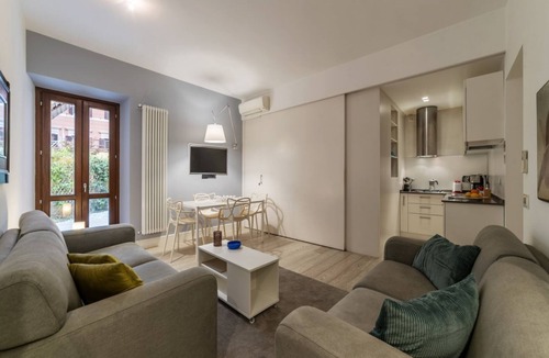 Rione III Colonna Apartment | Monolocale con giardino esclusivo - FromHometoRome
