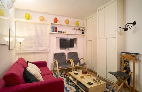 Rione V Ponte Apartment | Montevecchio 26 | Few meters from Piazza Navona