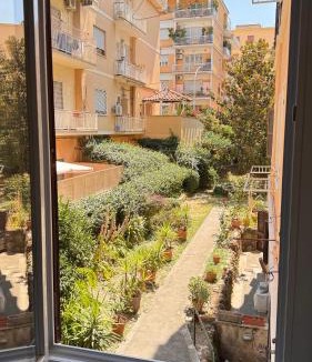 Gianicolo Apartment | Monteverde16 - Quiet Loft - Garden & Pets