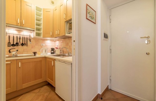 Monti Apartment | Monti 4pax Apartment - few steps from Colosseum
