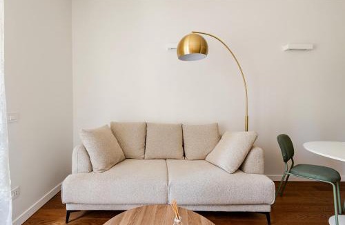 Porta Vittoria Apartment | Morosini 21 Elegant Apartment in Risorgimento District