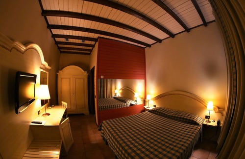 Castelletto di Branduzzo Hotel | Motel 7 Laghi