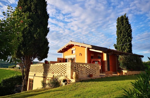 Montefiore dell'Aso Apartment | Mountains and sea. Vacation apartment with a view