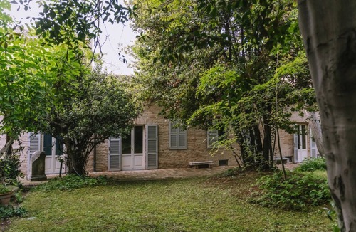 Fermo House | Much loved by many: FIENILE, in the historic center, 7 km from the sea