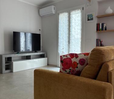 Gorla Minore Apartment | MY SUNSHINE 2 minuti da Equieffe vicino Malpensa, Milano, Lago Maggiore e Lago di Como