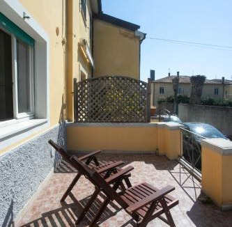 Numana Apartment | N050 - Numana, trilocale in centro con portico e posto auto